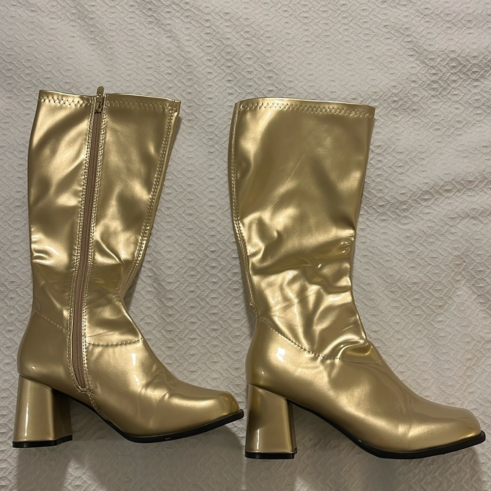 Gold shiny boots size 9 perfect for Halloween or Taylor swift
